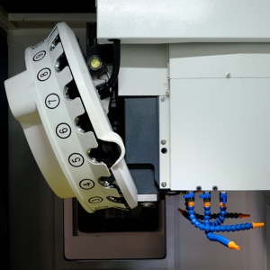 Máquina de Perforación y Roscado Automática Vertical BT30 GSK MT-750 para Ahorro de Espacio, Centro de Mecanizado CNC para Piezas Pequeñas de Aluminio - Product Image 6