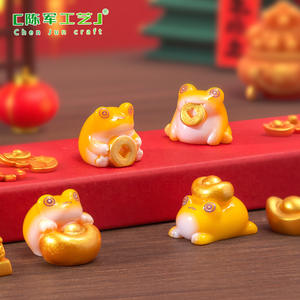 สินค้าใหม่ของเว่ยจื่อ: ของตกแต่งฉากปีใหม่แบบ DIY, ของประดับตกแต่งรถยนต์บนโต๊ะทำงาน และรูปปั้น<span class=keywords><strong>คางคก</strong></span>ทองขนาดเล็ก - Product Image 2