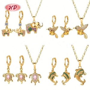 Hengdian - Juego de Collar y Aretes de Cobre Chapado en Oro de 18K con Circonitas en Forma de Animales, para Mujer, con Engaste de Garra, para Bodas y Fiestas - Product Image 1