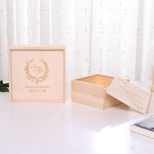 Caja de regalo de madera cuadrada de pino hecha a mano, caja de almacenamiento para dulces de damas de honor de boda, grosor personalizable - Product Image 1