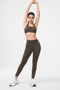 Conjunto de Dos Piezas: Sujetador Deportivo Cómodo y Pantalones Deportivos de Cuello Ancho - Product Image 2