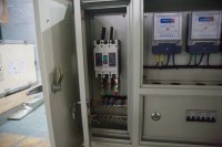 Armoire de distribution basse tension 400V 630A, tableau de distribution d'énergie industrielle avec prises pour utilisation intérieure et extérieure