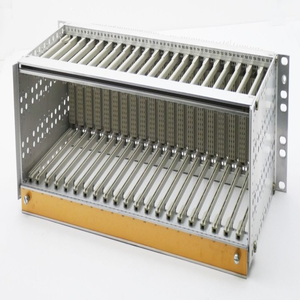 Iskamatic E Tbp 31 3 6fq 9251 3a Subrack Nuovo Originale Pronto per la Spedizione Automazione Industriale PLC Dedicato per Programmazione - Product Image 1