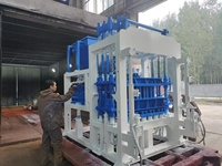 Machine à blocs automatique HF Qtj 5-15 produisant des blocs Agglo 15 150 mm X 200 mm X 500 mm (épaisseur 15 cm X hauteur 20 cm X longueur 50 cm)