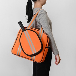 Bolso de Pecho Deportivo Impermeable, Bandolera, Bolsa para Raqueta de Tenis y Pickleball, para Actividades al Aire Libre - Product Image 1