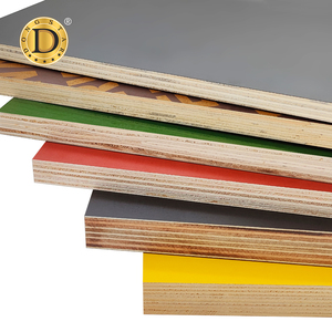 Panneau de contreplaqué d'eucalyptus 4x8, contreplaqué filmé, panneau de coffrage en béton - Product Image 1