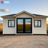 Maison préfabriquée tropicale miniature en conteneur sur échasses, style Bali moderne, cabane modulaire pour location de vacances et complexe hôtelier