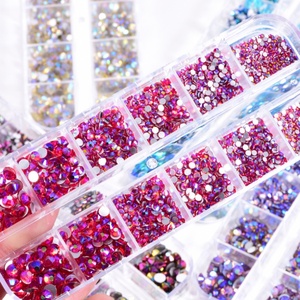 OLeeya Diamantes de imitación a granel, caja de 12 compartimentos, 2100 piezas, diamantes de imitación de cristal de 6 tamaños, diamantes de imitación de vidrio sin termofijación para uñas y vasos - Product Image 4