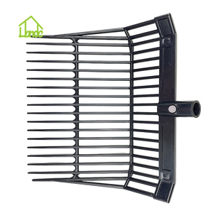 Hochwertiger lila Kunststoff-Pitch-Gabel kopf für die stabile Reinigung von Pferden - Product Image 6