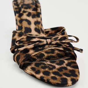 Sandalias de tacón alto con estampado de leopardo para mujer, estilo slingback, para verano 2026, sandalias de tacón de aguja a la moda, informales, para fiesta y uso diario - Product Image 1