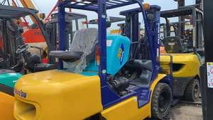 Montacargas en venta: Montacargas diésel CAT usado certificado de 3 toneladas a bajo precio, Montacargas Komatsu FD30 de todas las series en oferta. - Product Image 2