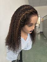 Perruque Courte Bouclée Pixie en Cheveux Humains Vierges, Construction Monobloc, Couleur Brun Cendré, Prête à l'emploi, Vente en Gros pour Salons et Fournisseurs