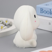 Jouet Squishy Lapin Blanc Mignon à Longues Oreilles en PU, à Remontée Lente, Anti-Stress pour Adultes, Vente en Gros Zhejiang