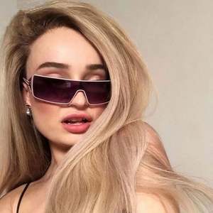 Gafas de Sol Rectangulares con Marco Metálico y Lente Única Pequeña, Estilo Vintage, con Logotipo Personalizado, para Hombre y Mujer, 2021 - Product Image 1