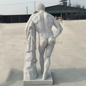 Escultura de Hombre Desnudo Griego Musculoso Tallada en Mármol Blanco Piedra en Venta - Product Image 4