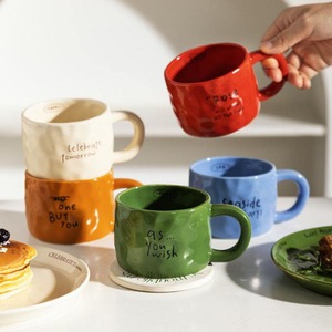 <span class=keywords><strong>Taza</strong></span> de Café de Cerámica Estilo Nórdico, <span class=keywords><strong>Taza</strong></span> 3D Pintada a Mano con Esmalte de Color Sólido, Personalizable con <span class=keywords><strong>Texto</strong></span>, <span class=keywords><strong>Taza</strong></span> de Té Minimalista para Oficina - Product Image 1