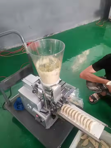 Petite machine automatique de fabrication de boulettes japonaises Gyoza Wrapper avec moteur pour empanada et boulettes - Product Image 4
