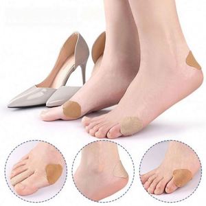 Patch protecteur de pieds respirant non-abrasif unisexe, hydrate et réduit les callosités rugueuses, adhésif pour application sur la semelle et le talon - Product Image 2