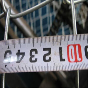 Clôture en treillis métallique galvanisé Cyclone pour élevage de volailles et animaux - Product Image 1