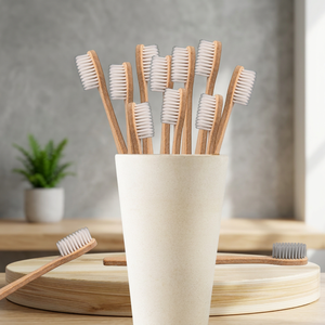 Brosses à dents souples pour adultes (packs de 6 ou 12 brosses à dents) - Product Image 2