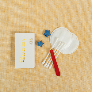 Juego de viaje desechable para <span class=keywords><strong>hotel</strong></span>, lima de uñas con hisopos de algodón y banda para el cabello, desmaquillador esencial para usar en movimiento - Product Image 5