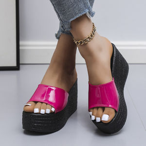 Sandales à talon compensé pour femmes, version coréenne, semelle de mariage, ligne droite, plage, pantoufles en éponge pour l'extérieur - Product Image 5