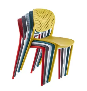 เก้าอี้รับประทานอาหารพลาสติก PP สีทนทาน,เฟอร์นิเจอร์ห้องครัวแบบวางซ้อนกันได้ส่งฟรี