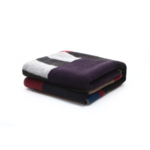 TAIFU Factory OEM/ODM Wholesale Overlock Edging 23um 100% Merino <strong>Wool</strong> <strong>Shawl</strong> 600GSM 123*127cm Throw <strong>Shawl</strong> For Napping - Product Image 2