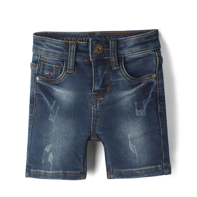 สีน้ำเงิน