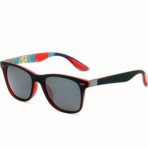 Lunettes de soleil polarisées carrées classiques pour hommes et femmes, personnalisables avec logo, vente en gros à prix d'usine, pour la pêche et la conduite - Product Image 5