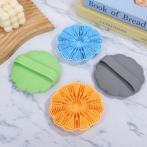 Brosse de bain en silicone en forme de fleur, double usage, brosse exfoliante pour le corps, brosse de douche douce en silicone pour le nettoyage du corps - Product Image 6