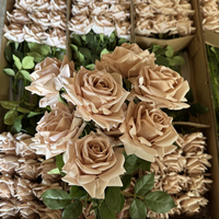 Vente en gros d'usine, roses artificielles en soie de qualité supérieure, en vrac, pas chères, branche unique de 65 cm, 12 cm, rose rouge, toucher réel, pour la décoration