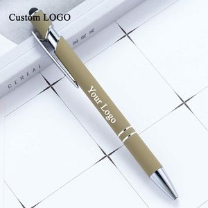 Bolígrafos Promocionales al por Mayor con Logotipo Personalizado, Bolígrafo de Clic con Recubrimiento Suave y Punta Metálica - Product Image 1