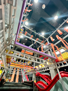 Complexe de divertissement intérieur commercial de style Hip-Hop, avec trampoline intégré, parcours Ninja et système de parc à thème, personnalisable - Product Image 4