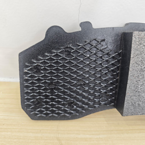 Plaquettes de frein semi-métalliques et peu métalliques NAO pour camions, bus, remorques et pièces de carrosserie pour MAN, DAF, BYD - Product Image 3