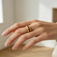 Bague large en acier inoxydable avec incrustation de bois et texture martelée, pour hommes, en stock, bijoux de mode