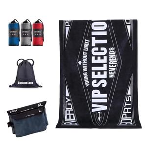 Serviettes de plage personnalisées en coton éponge 100% jacquard noir et blanc absorbant moderne en gros, impression de logo - Product Image 1