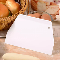 Coupe-pâte pour pâtisserie, grande taille, outils de cuisson, racloir en plastique de 19 cm