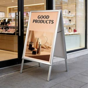 Marco de póster de doble cara en ángulo recto con apertura rápida, soporte tipo A, acabado en aluminio plateado para oficina y exposiciones - Product Image 2