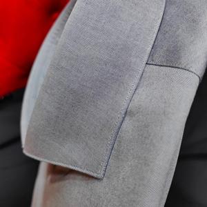 Chemise pour homme sur mesure, col rabattu gris |   100% coton |   ODM sur mesure haut de gamme |   Tissus chinois de qualité supérieure |   Géométrique d'été - Product Image 5