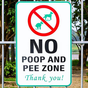 Panneau d'avertissement personnalisé en usine de haute qualité durable et étanche à la rouille sans caca ni pipi pour chien - Product Image 5