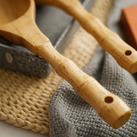 Cuillère à soupe en bois personnalisée en gros, grande cuillère ronde en bois naturel pour la maison, la cuisine, la salle à manger et les restaurants