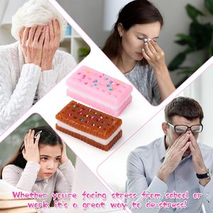 ของเล่นบีบซิลิโคนรูปคุกกี้ นุ่มพิเศษ บรรเทาความเครียด สำหรับผู้ใหญ่ ทุกเพศ อายุ 14 ปีขึ้นไป - Product Image 2