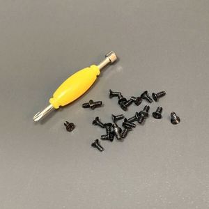 Fingerboard Profesional de Madera de Arce Completo con Tuercas, Trucks y Kit de Herramientas - Product Image 3