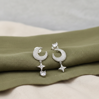 Boucles d'oreilles pendantes asymétriques pour enfants, plaquées rhodium 18K, sans piercing, motif spirale anti-moustiques, avec zircone cubique (CZ) en forme de lune, étoile et cœur