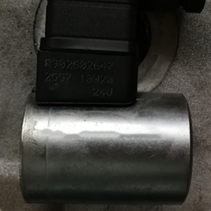 Bobine de pompe à huile R902602647 GP37-SC 24V 1240YC R901104644 Déplacement - Product Image 2