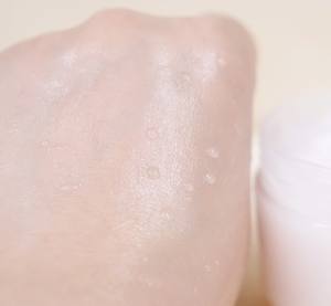 Бесплатный образец органического ухода за кожей лица, увлажняющий крем для лица с розой, крем для массажа лица - Product Image 4