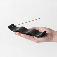 Porte-encens créatif en céramique mate ondulée, brûleur d'encens moderne en forme de vague pour la décoration de table à la maison
