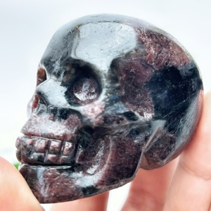 หัวกะโหลกหินออบซิเดียนสีแดงธรรมชาติคุณภาพสูง ขายส่ง สำหรับของขวัญบำบัดทางจิตวิญญาณ ตกแต่งบ้าน ตกแต่งสำนักงาน - Product Image 5
