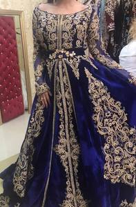 Elegante Vestido Kaftan de Diseñador con Bordado a Mano Zardozi, Vestido Largo hasta el Suelo para Bodas y Fiestas - Product Image 3